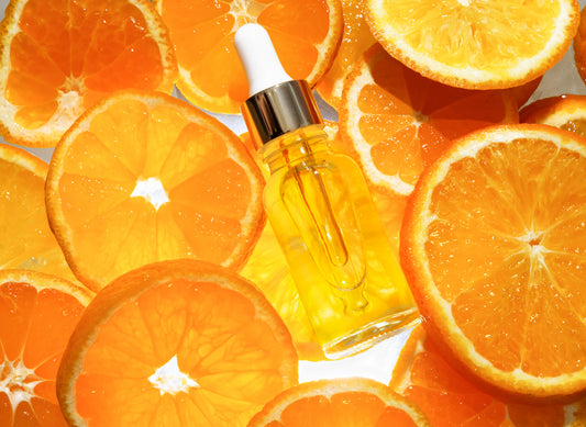 Oranges and vitamin C serum